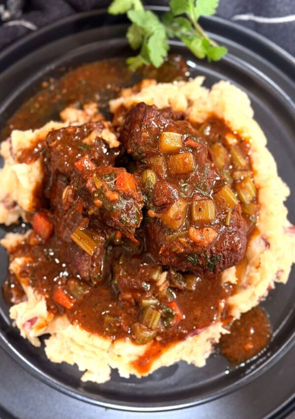 Red Wine Braised Beef w/ Garlic Mashed Potatoes